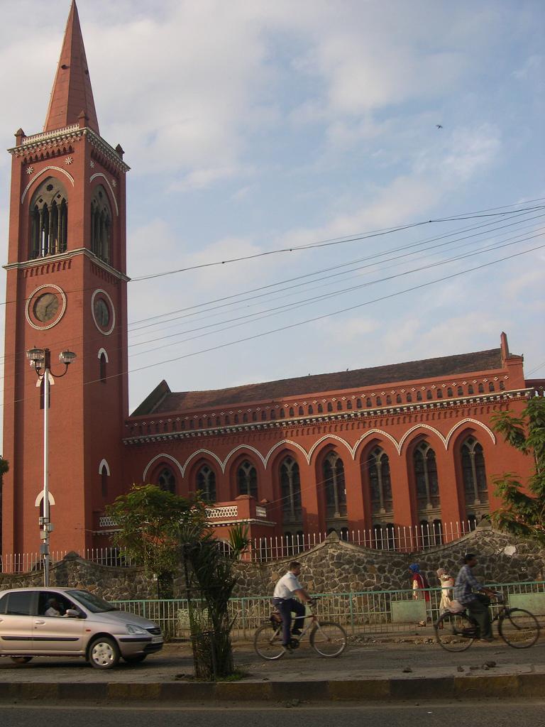 Review: ‘Growing Up Jewish in India’ Explores a Rare Identity